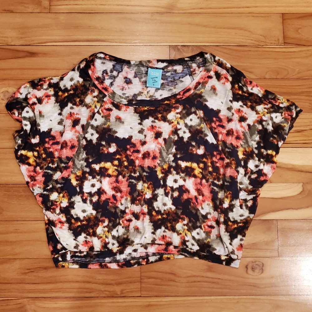 Floral crop tee